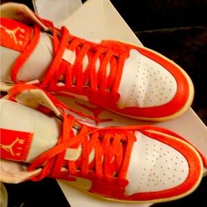 Pink women’s Jordan Mid